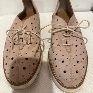 The FLEXX Tan Perforated Lace-Up Shoes